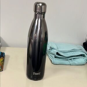 S'well Silver 25 oz Water Bottle